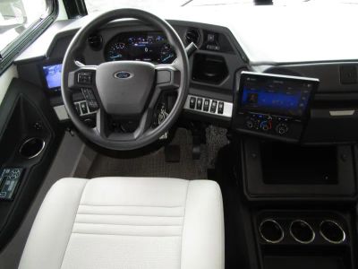 2026 Fleetwood BOUNDER - Photo 2