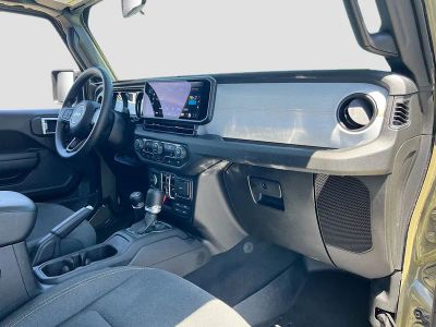 2025 Jeep Gladiator — photo 27 view