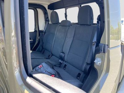 2025 Jeep Gladiator — photo 23 view