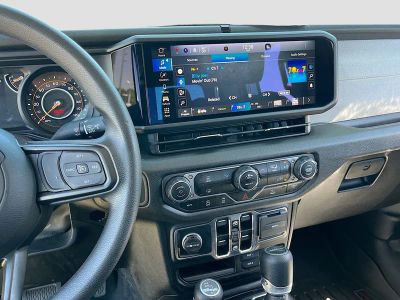 2025 Jeep Gladiator — photo 14 view