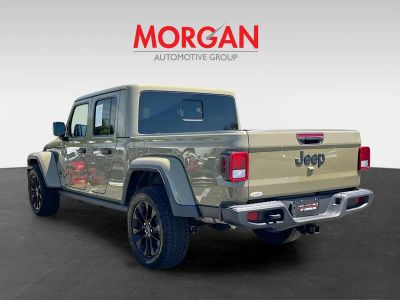 2025 Jeep Gladiator — detail view