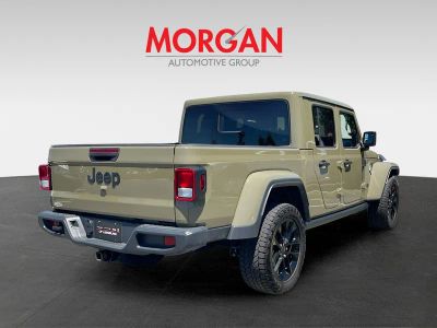 2025 Jeep Gladiator — photo 7 view