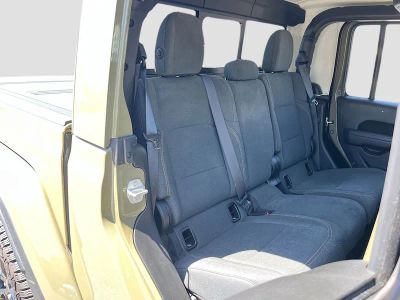 2025 Jeep Gladiator — photo 25 view
