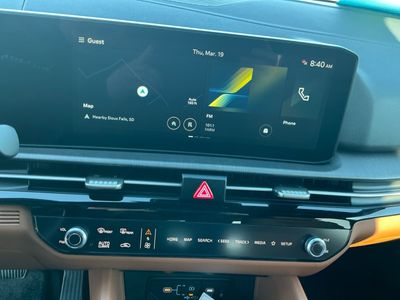 2026 Kia Sportage — photo 12 view