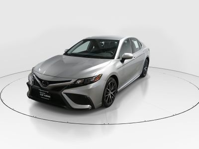 2024 Toyota Camry - Photo 3