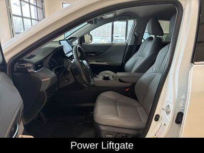 2023 Toyota Venza Limited — photo 10 view