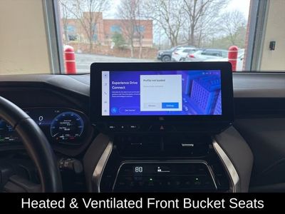 2023 Toyota Venza Limited — photo 15 view