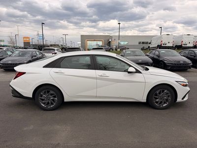 2024 Hyundai Elantra SEL - Photo 3