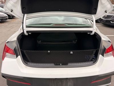 2024 Hyundai Elantra SEL - Photo 32