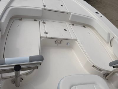 2026 Robalo 246 Cayman SD - Photo 18