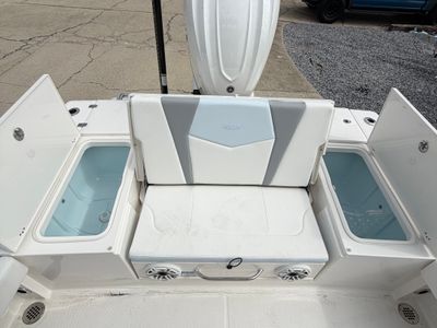 2026 Robalo 246 Cayman SD - Photo 13