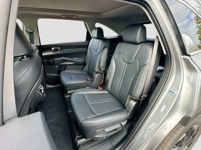 2026 Kia Sorento Hybrid — photo 26 view