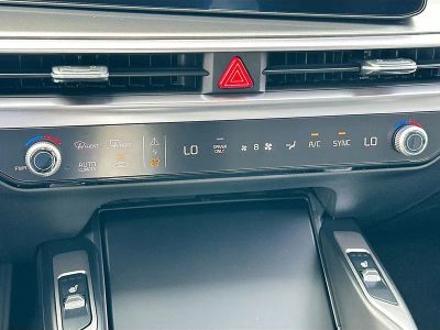 2026 Kia Sorento Hybrid — photo 16 view