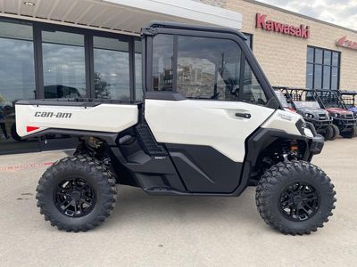 2026 Can-Am DEFENDER LIMITED CAB HD11 - Photo 8