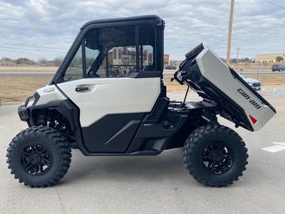2026 Can-Am DEFENDER LIMITED CAB HD11 - Photo 13