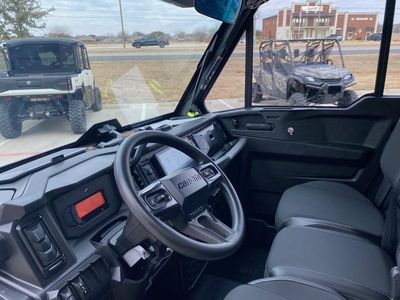 2026 Can-Am DEFENDER LIMITED CAB HD11 - Photo 38