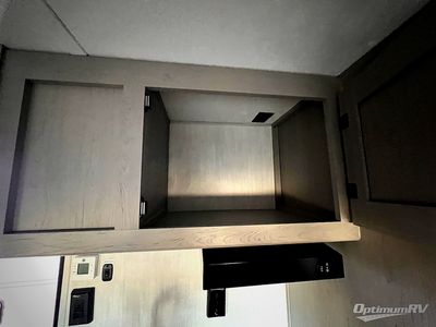 2025 Coachmen Clipper Cadet - Photo 9