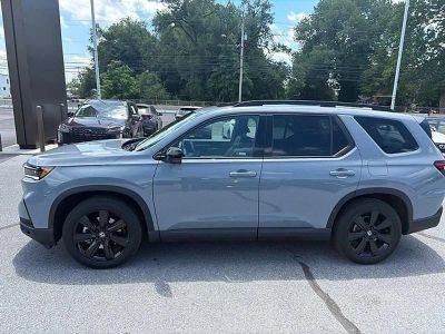 2025 Honda Pilot — rear three-quarter view