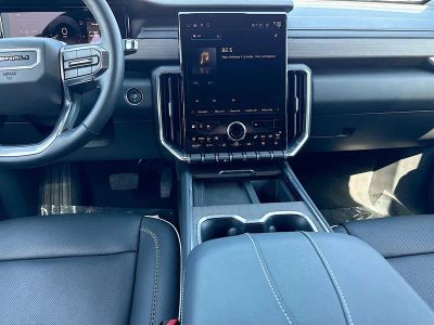 2024 GMC Acadia — photo 20 view