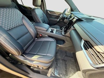2024 GMC Acadia — photo 16 view