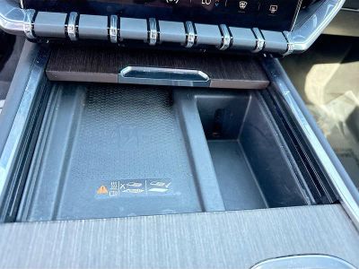 2024 GMC Acadia — photo 32 view