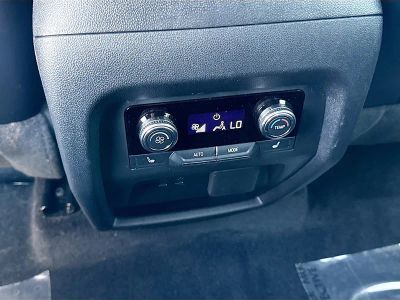 2024 GMC Acadia — photo 21 view