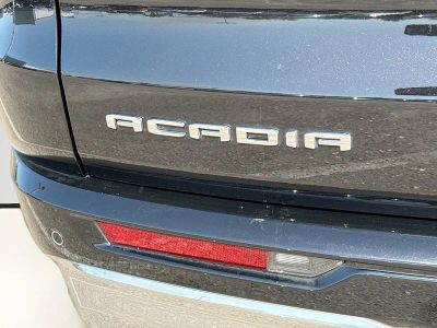 2024 GMC Acadia — photo 11 view