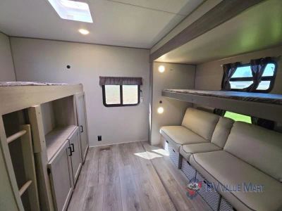 2026 Coachmen RV Catalina Legacy Edition — photo 23 view