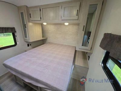 2026 Coachmen RV Catalina Legacy Edition — photo 22 view