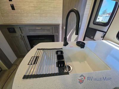 2026 Coachmen RV Catalina Legacy Edition — photo 15 view