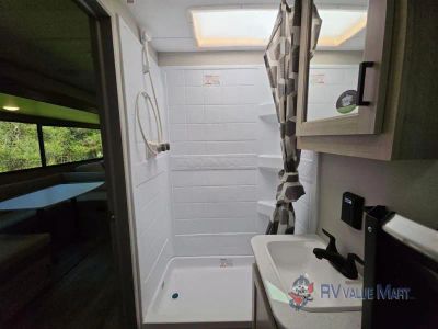 2026 Coachmen RV Catalina Legacy Edition — photo 28 view