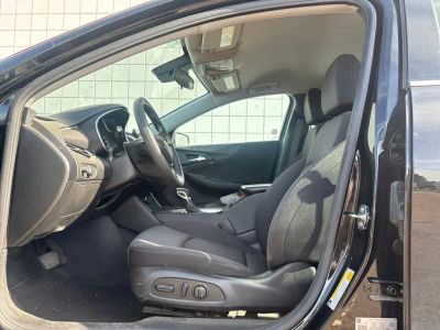 2023 Chevrolet Malibu - Photo 3