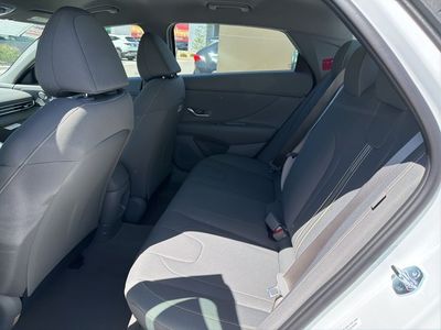 2026 Hyundai Elantra — photo 12 view