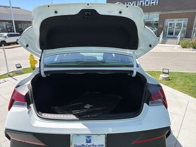 2026 Hyundai Elantra — photo 11 view