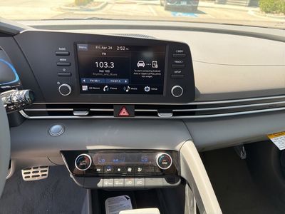 2026 Hyundai Elantra — photo 21 view