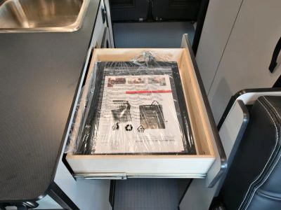 2026 Winnebago REVEL SPORT - Photo 10