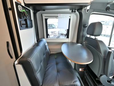 2026 Winnebago REVEL SPORT - Photo 13