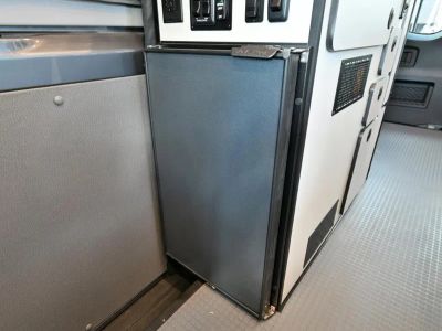 2026 Winnebago REVEL SPORT - Photo 8
