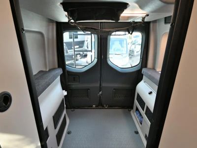 2026 Winnebago REVEL SPORT - Photo 16