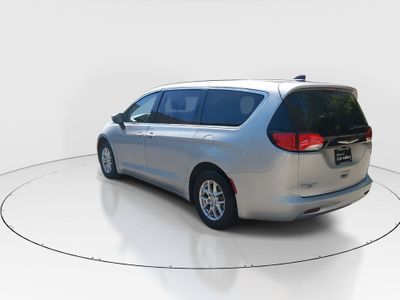 2023 Chrysler Voyager - Photo 5