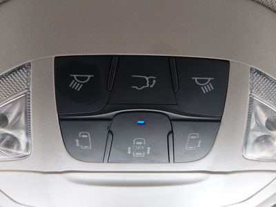2023 Chrysler Voyager - Photo 20