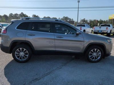 2021 Jeep Cherokee — engine compartment view