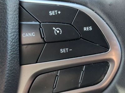 2021 Jeep Cherokee — photo 16 view