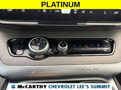 2025 Ford Expedition — photo 9 view