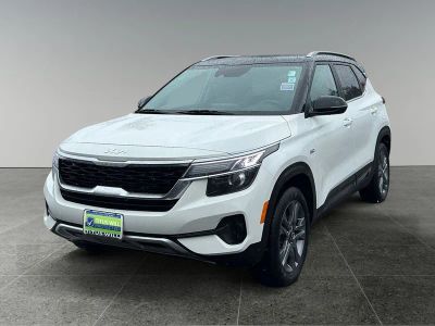 2023 Kia Seltos — rear three-quarter view