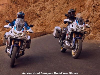 2025 Honda Africa Twin Adventure Sports ES - Photo 2