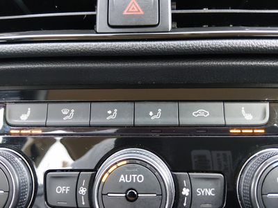 2024 Volkswagen Taos - Photo 17