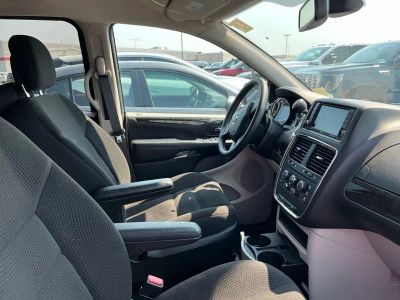 2018 Dodge Grand Caravan — side profile view