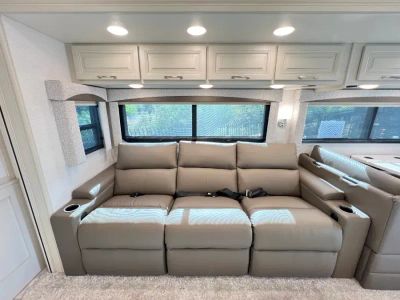 2026 Entegra ACCOLADE XL — photo 17 view