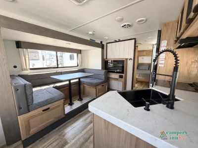 2024 Forest River Cherokee Grey Wolf — photo 16 view